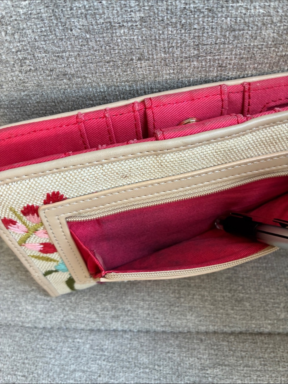 Spartina 449 Embroidered Floral Linen Snap Wallet - Picture 11 of 16